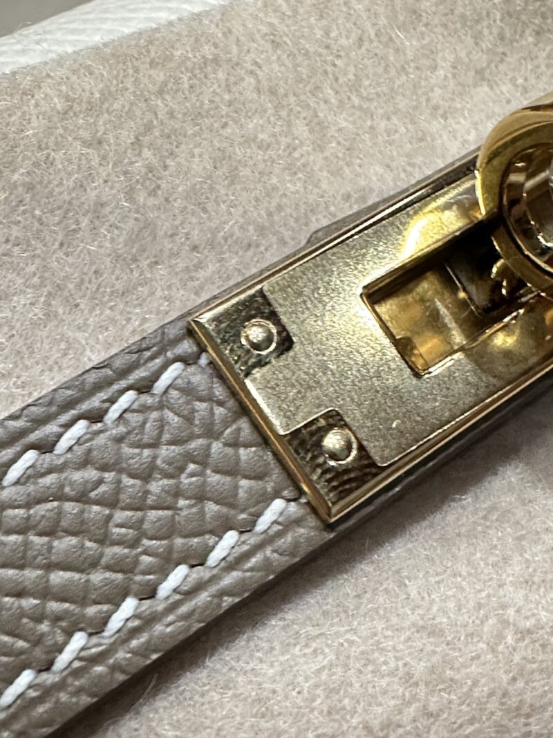 Hermès Kelly 25 Epsom Craie, Etoupe Gold Hardware - Image 17