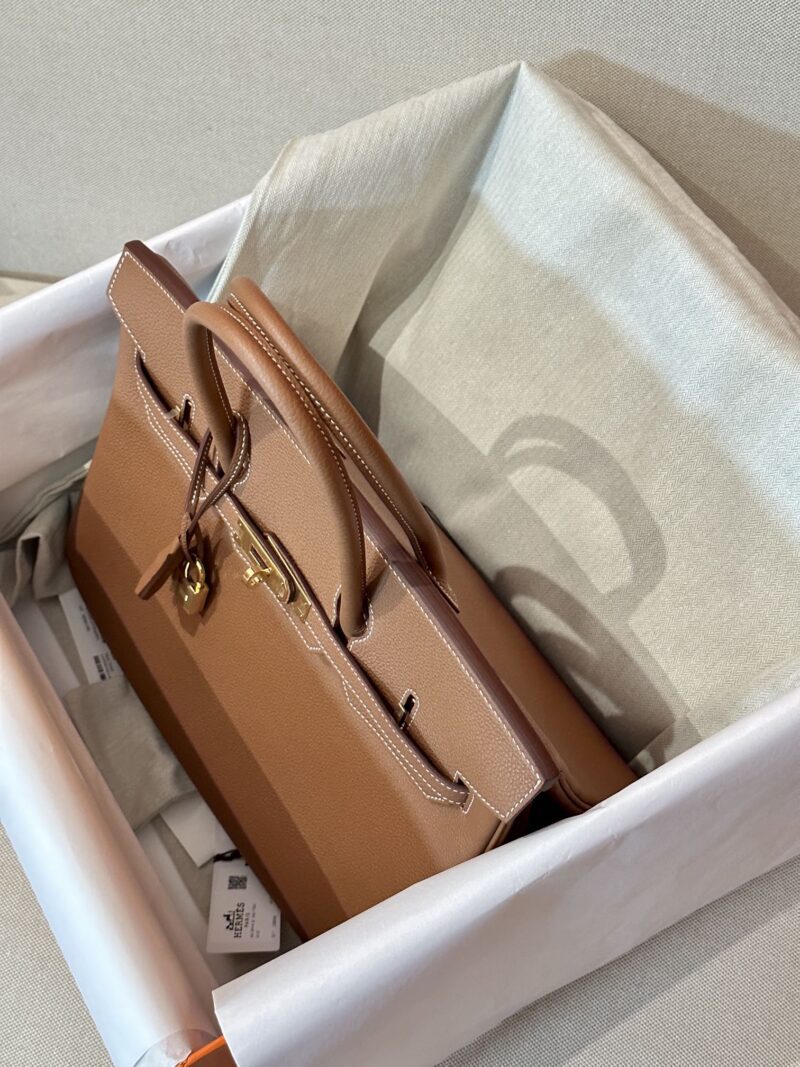 Hermès Birkin 35 Gold Togo Gold Hardware - Image 3