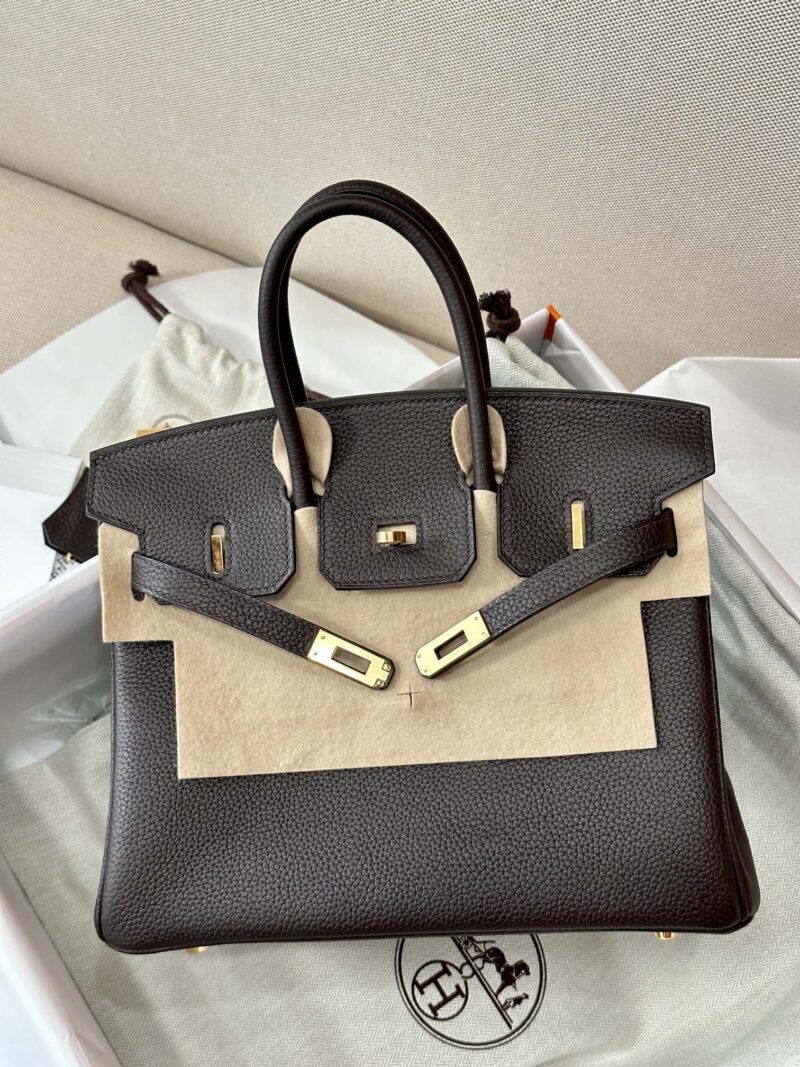 Hermès Birkin 25 Chocolate Togo Gold Hardware - Image 2