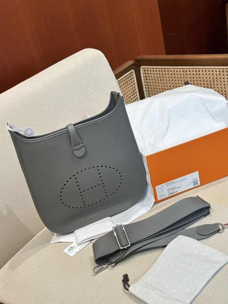 Hermès Evelyne 29 Taurillon Clemence Gris Meyer Silver Hardware - Image 2
