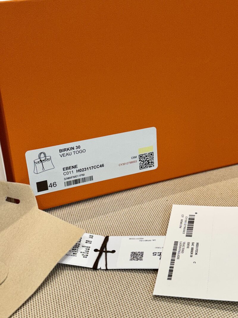Hermès Birkin 30 Ebene, Gold Togo Gold Hardware - Image 12