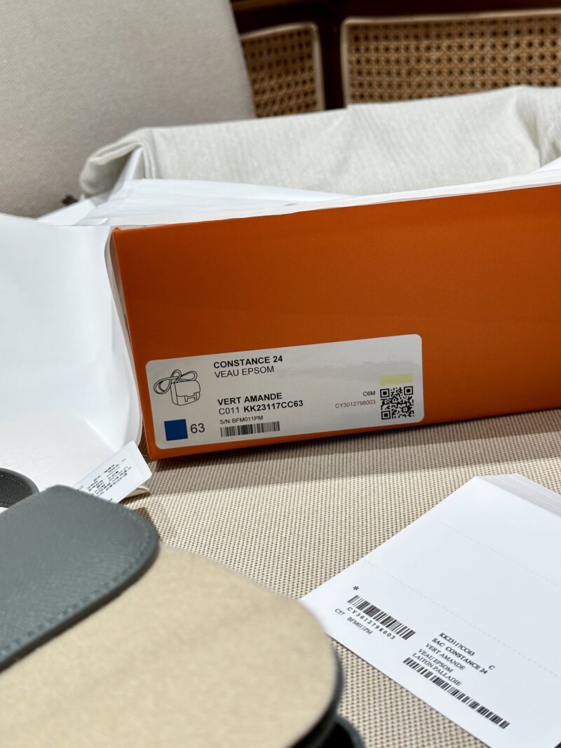 Hermès Constance 24 Vert Amande Epsom Gold Hardware - Image 7