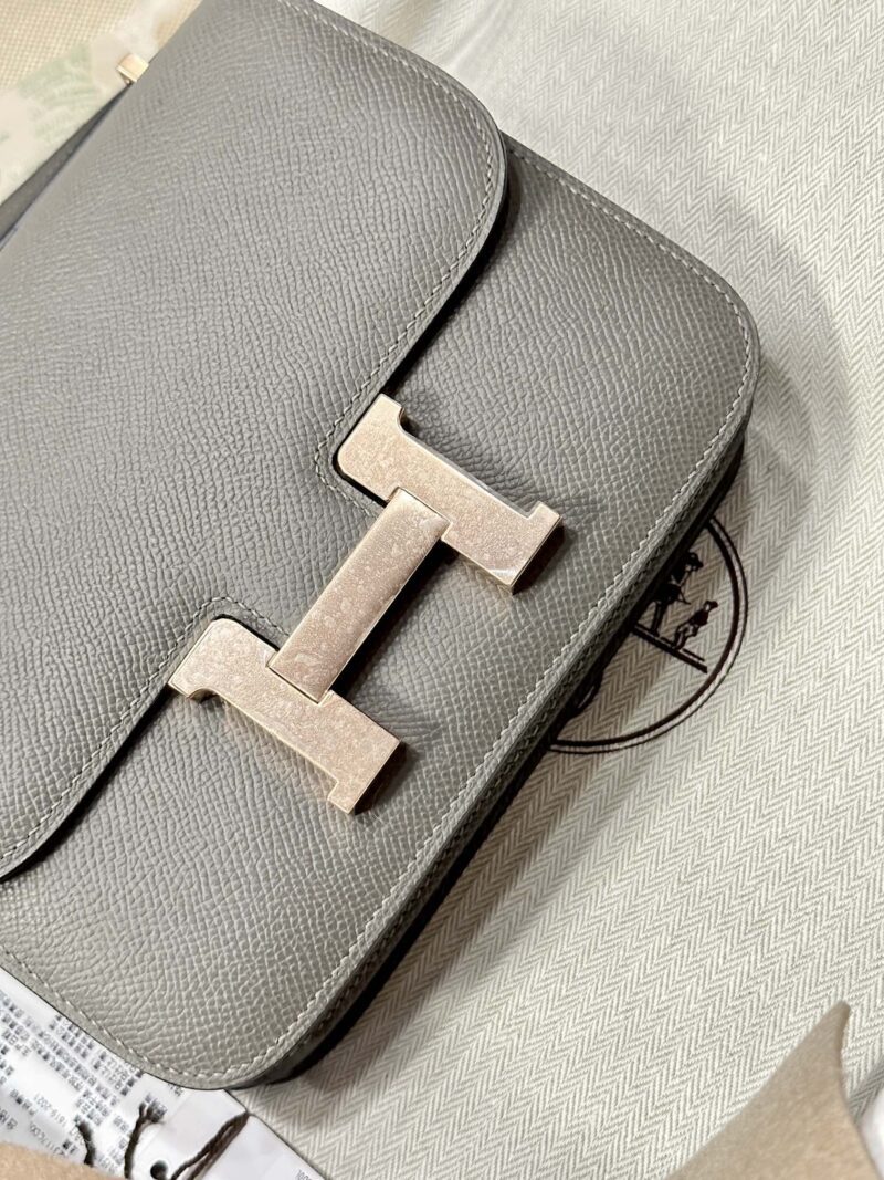 Hermès Constance 19 Gris Meyer Epsom Gold Hardware - Image 2