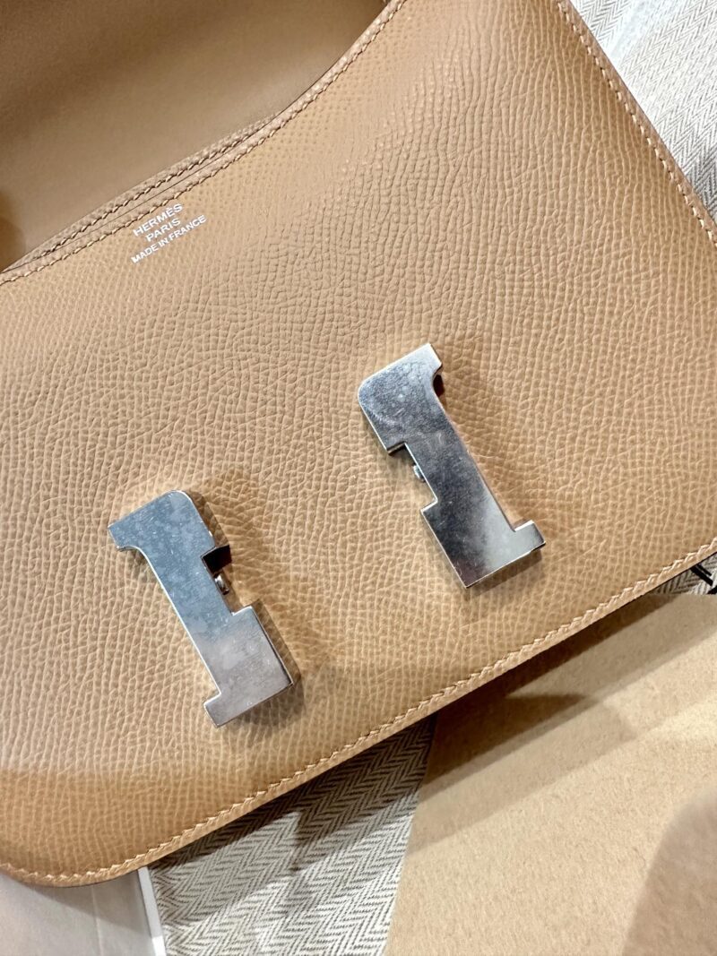 Hermès Constance 19 Chai, Silver Epsom Palladium Hardware - Image 5
