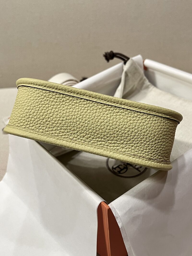 Hermès Mini Evelyne 16 Taurillon Clemence Jaune Poussin Silver Hardware - Image 8