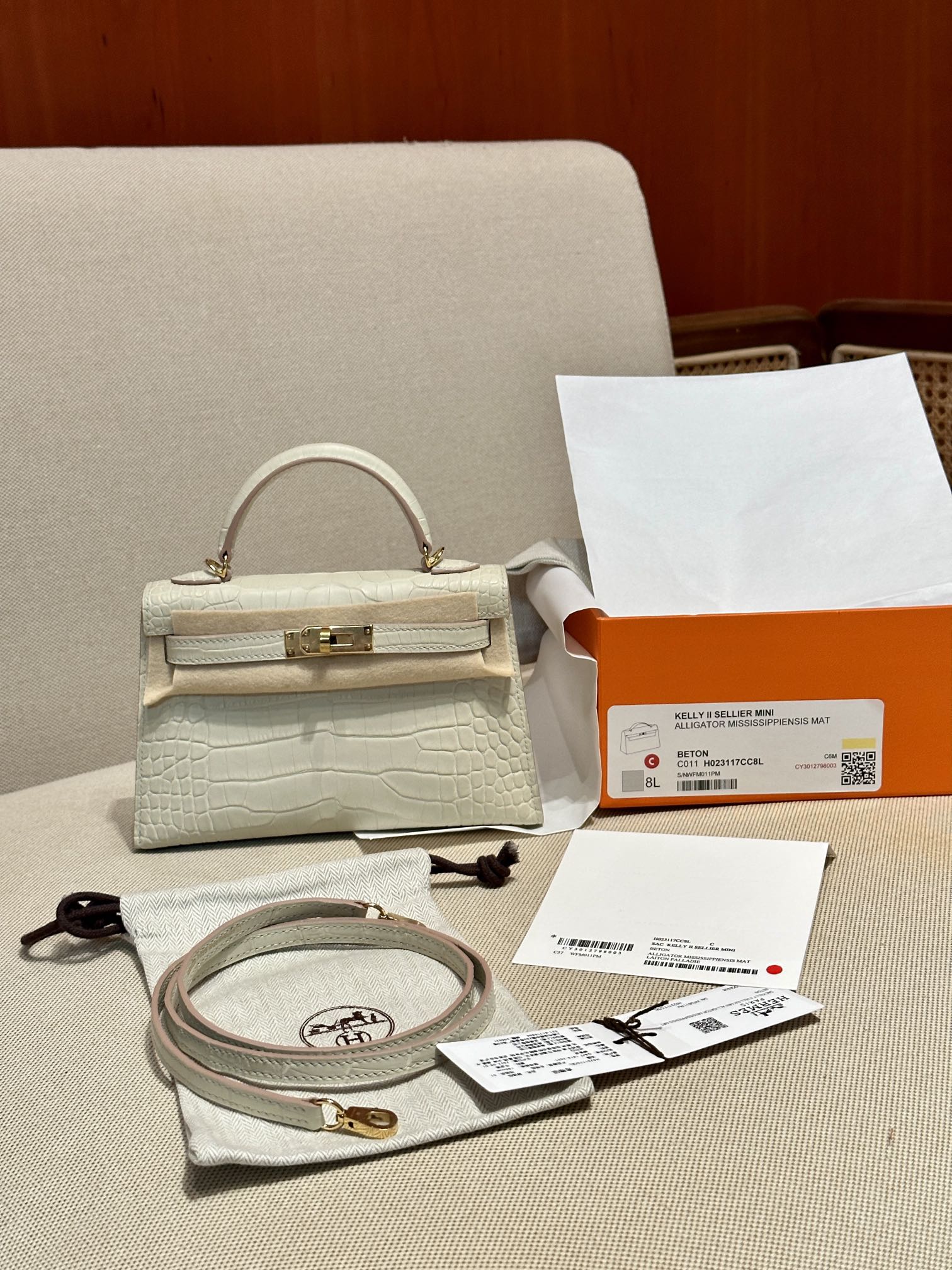 Hermes Mini Kelly Inspired Reading